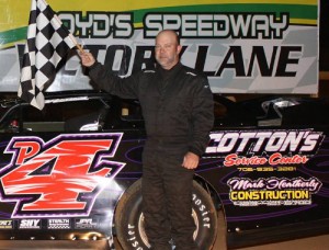 Jamie Perry led wire-to-wire to score the Limited Late Model feature win Saturday night at Boyd's Speedway.  Photo by Ronnie Barnett/The Photo Man