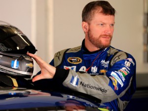 Dale Earnhardt, Jr. said Saturday on Twitter that he has seen no change since last week in the concussion-like symptoms that has sidelined him for the last two races.